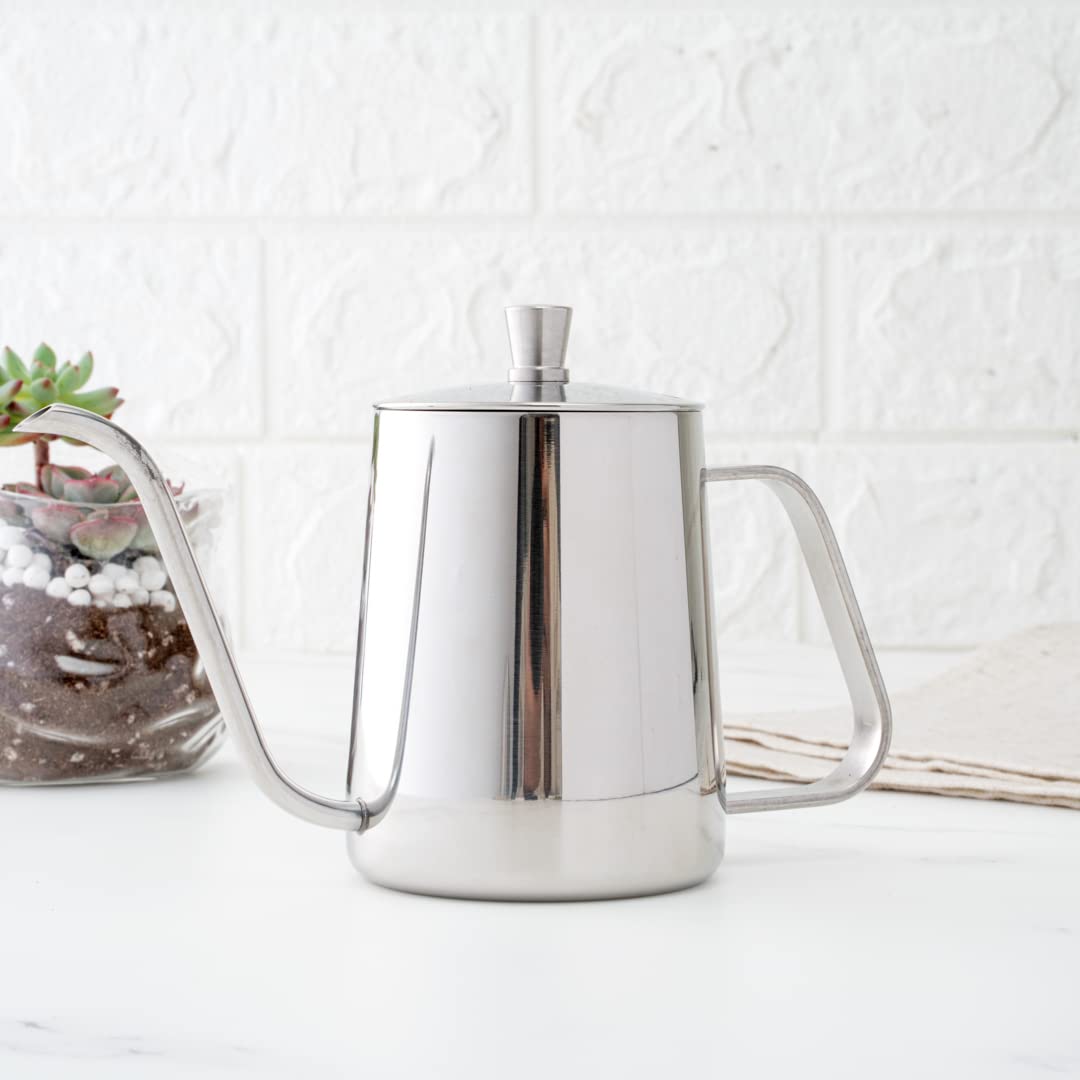Restaurantware Pour Over Kettle Pack of 1 Stainless Steel 12 oz Precision Spout Gooseneck Coffee Kettle With Ergonomic Handle, Corrosion-Resistant for Artisan Brewing, Silver