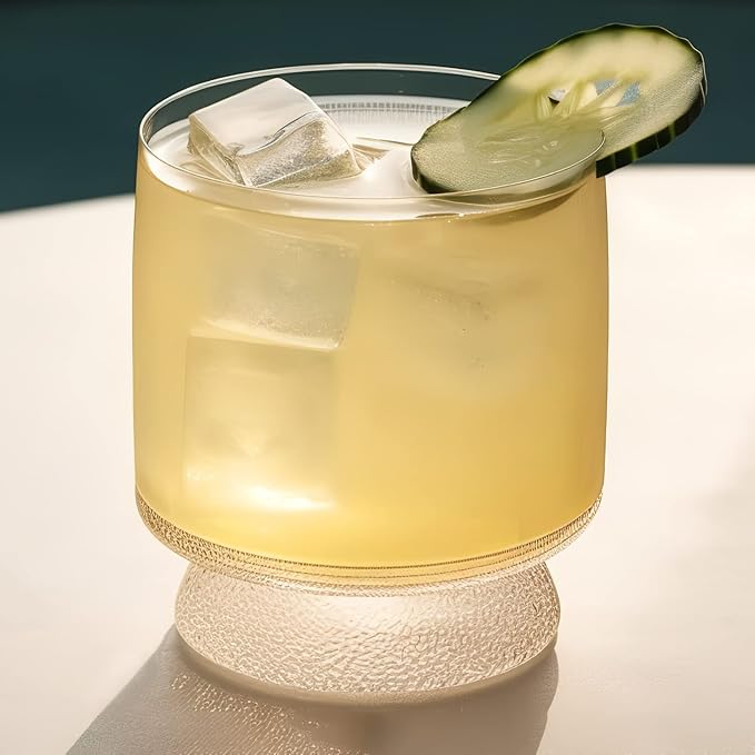 Ice Cube Tray with Lids, Small Silicone Molds for Cocktails & Drinks