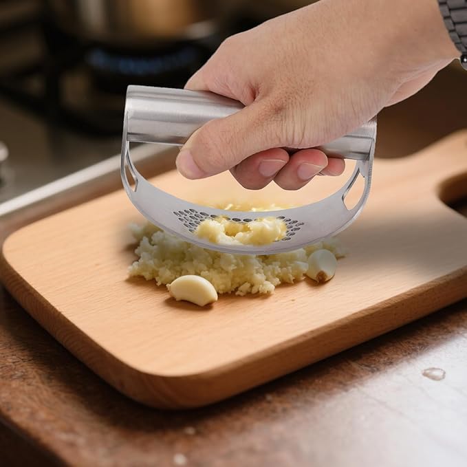 Stainless Steel Hand Garlic Rocker Presser Set, Garlic Press Smasher with Plastic Peeler Roller and Brush Ginger Crusher Mincer Cutter Supplies for Kitchen Dicer Chopper Grater Gadgets