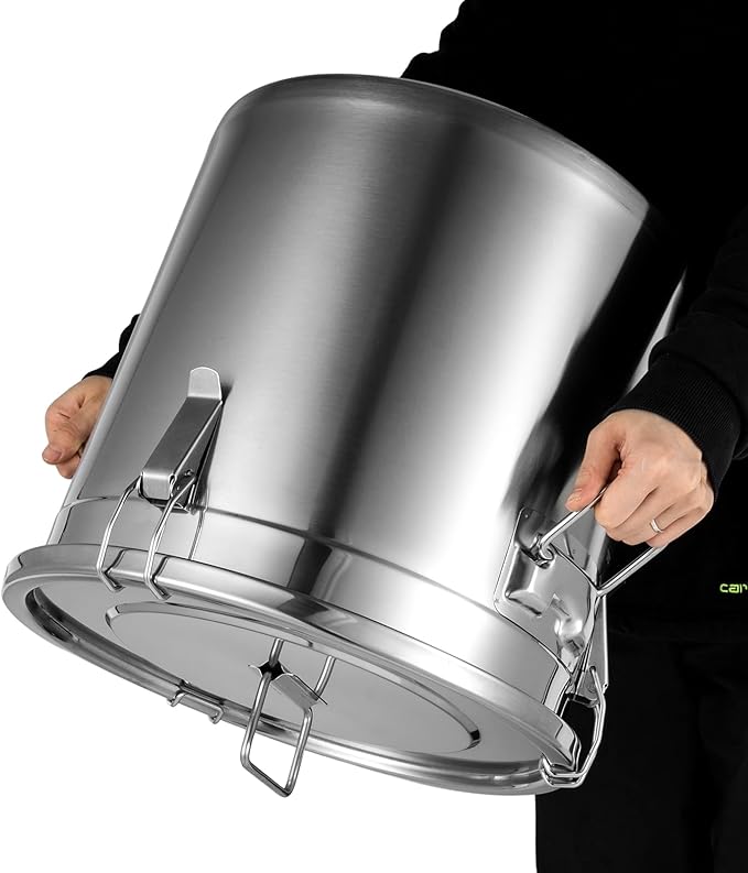 Beaccoss 304 Stainless Steel Airtight Canister for Kitchen, 8.7Gal Canisters Container with Lids and Sturdy Locking Clamp,Bucket Food Storage Containers Airtight for Flour Coffee Bean Tea (33L)