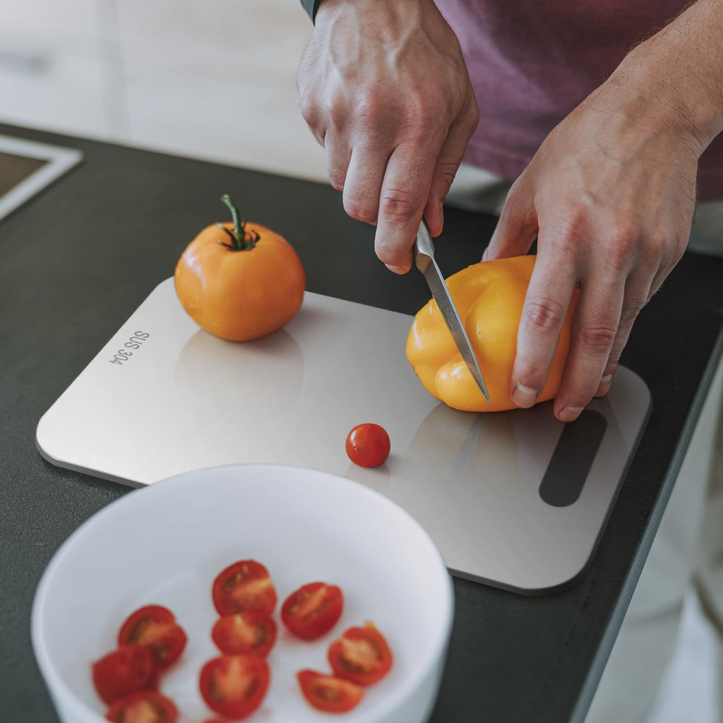 Yaocom 2 Pcs Stainless Steel Cutting Board for Kitchen 304 Steel Chopping Dishwasher Safe Metal Cutting Board Set for Kitchen Meat Fruit Vegetable (13.4"x9",11.8"x7.9")