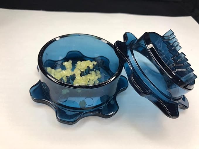 Angel’s Peel Lounge Garlic Mincer (Blue)