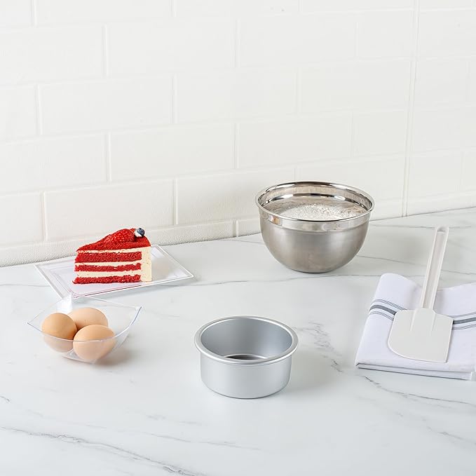 Restaurantware-Met Lux 4 x 2 Inch Straight-Sided Baking Tins, 12 Round Cake Pans - Oven-Ready, Freezable, Anodized Aluminum Round Baking Pans, Greaseproof, For Layer Birthday Cakes