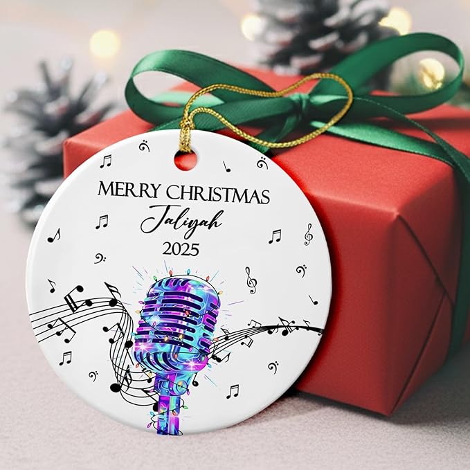 Customized Microphone Recording Ceramic Ornament, Personalized Year Text Name Microphone Lover Ornaments Gift for Women Men Inger Vocalist Musical, Unique Vocals Microphone Ceramic Xmas Ornament 2026