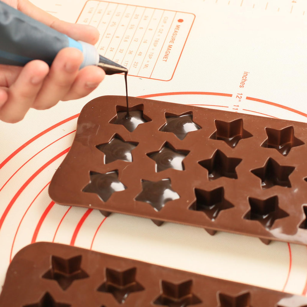 Dacthuw Small Star Chocolate Molds Silicone, Food Grade Silicone Candy Molds for Bite Size Gummy/Jelly/Fruit Snacks, 15 Cavities Mini Star Mold for Soap/Candle/Wax Melt, 2 Pcs