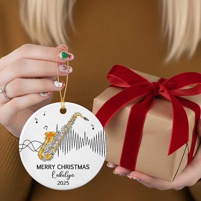 Personalized Saxophone Player Ceramic Christmas Ornament 2026, Customized Text Year Name Saxophonist Hanging Xmas Ornaments Gift, Unique Saxophone Instrument Ceramic Ornament for Women Men DDA Mom