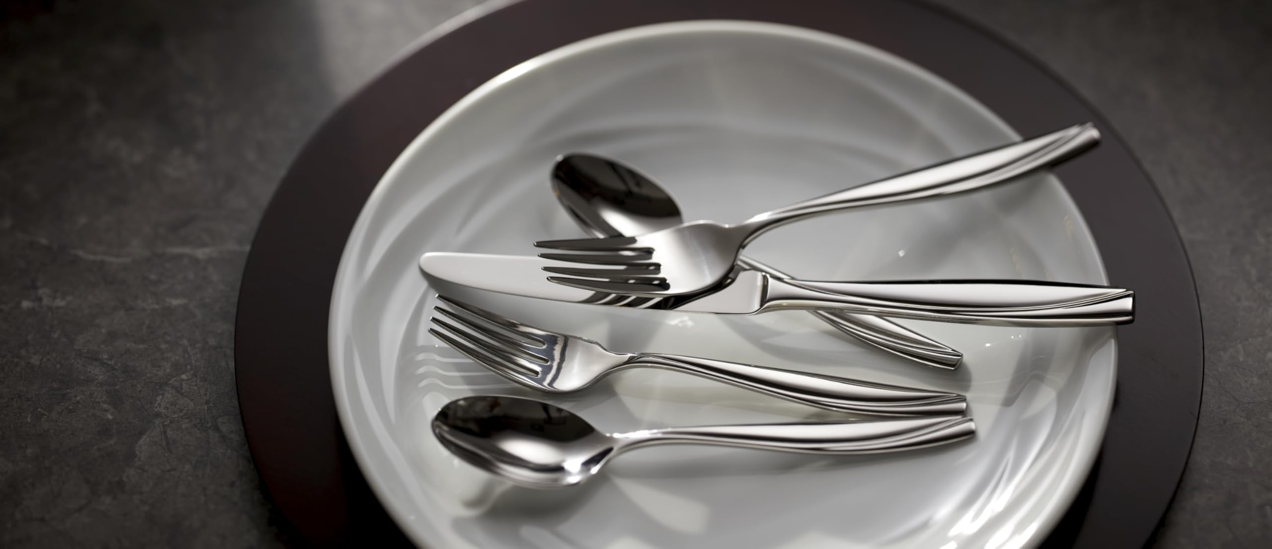 Oneida Camlynn Dinner Spoons Silverware Set for 4, Flatware