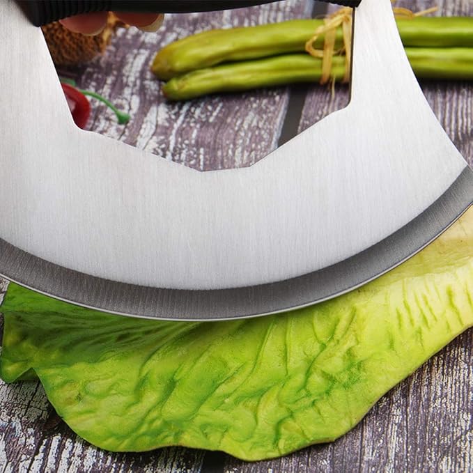 TLIOCAS Mezzaluna Salad Chopper,Stainless Steel Mezzaluna Knife Razor Sharp Rocker Slicer with Protection Cover Vegetable Chopper Mincing Cutter for Pizza Cheese Onion Carrot Pepper Garlic
