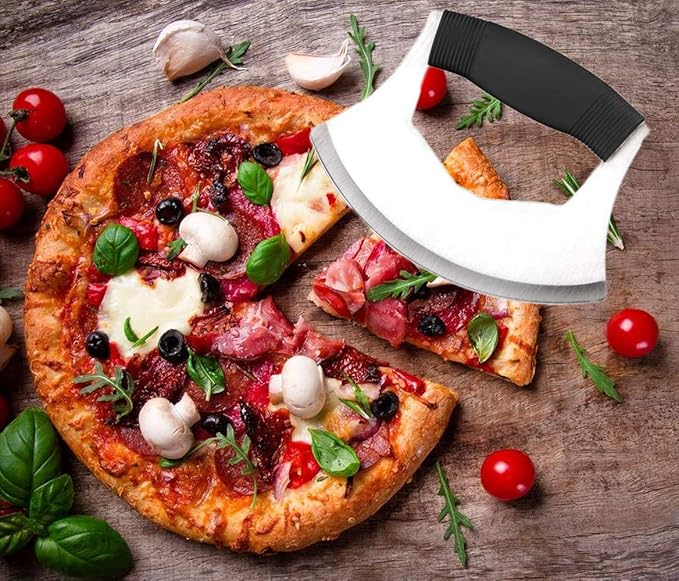 TLIOCAS Mezzaluna Salad Chopper,Stainless Steel Mezzaluna Knife Razor Sharp Rocker Slicer with Protection Cover Vegetable Chopper Mincing Cutter for Pizza Cheese Onion Carrot Pepper Garlic