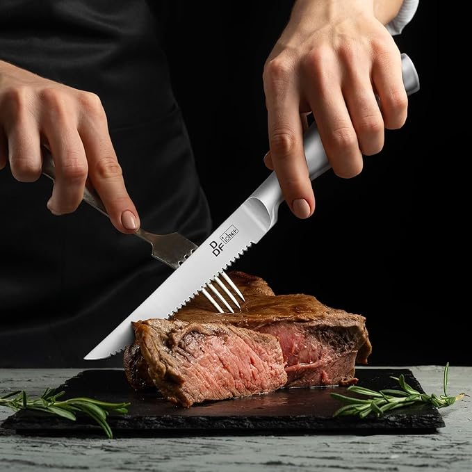 Steak Knives Set of 6, 4.5-Inch Serrated Steak Knives, Dishwasher Safe