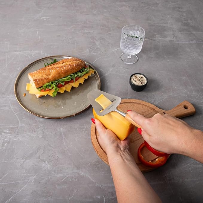 Boska Cheese Slicer Amigo - Slicer for Mature and Aged Cheese - Ergonomic Handle - Stainless Steel - Beech Wood - Non-stick Thanks to BSF Treatment - Also for Slicing Vegetables