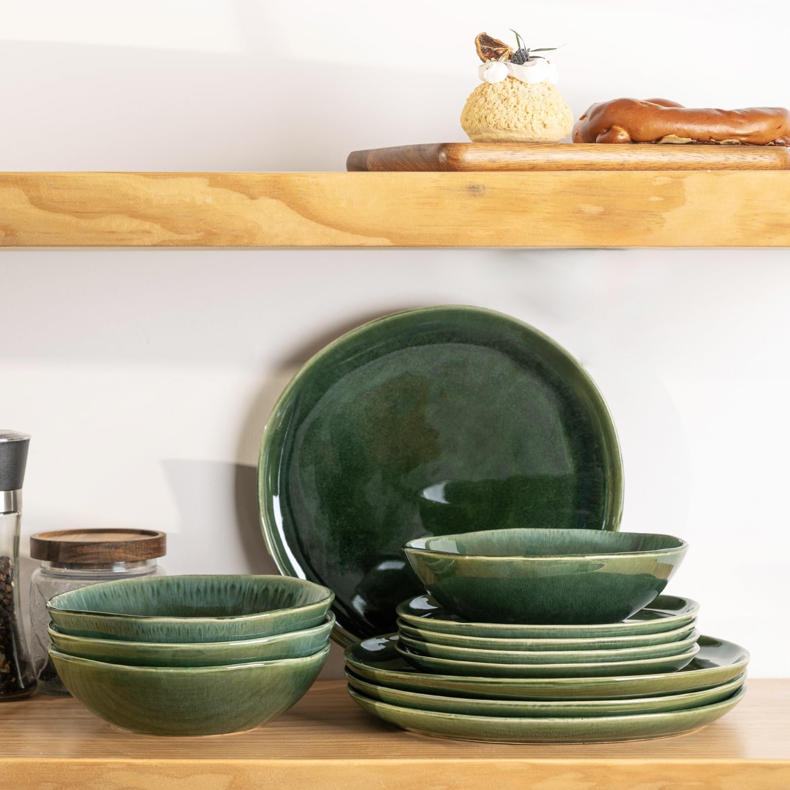 AmorArc Ceramic Dinnerware Sets for 8, 24Pcs Plates and Bowls Sets Dishes