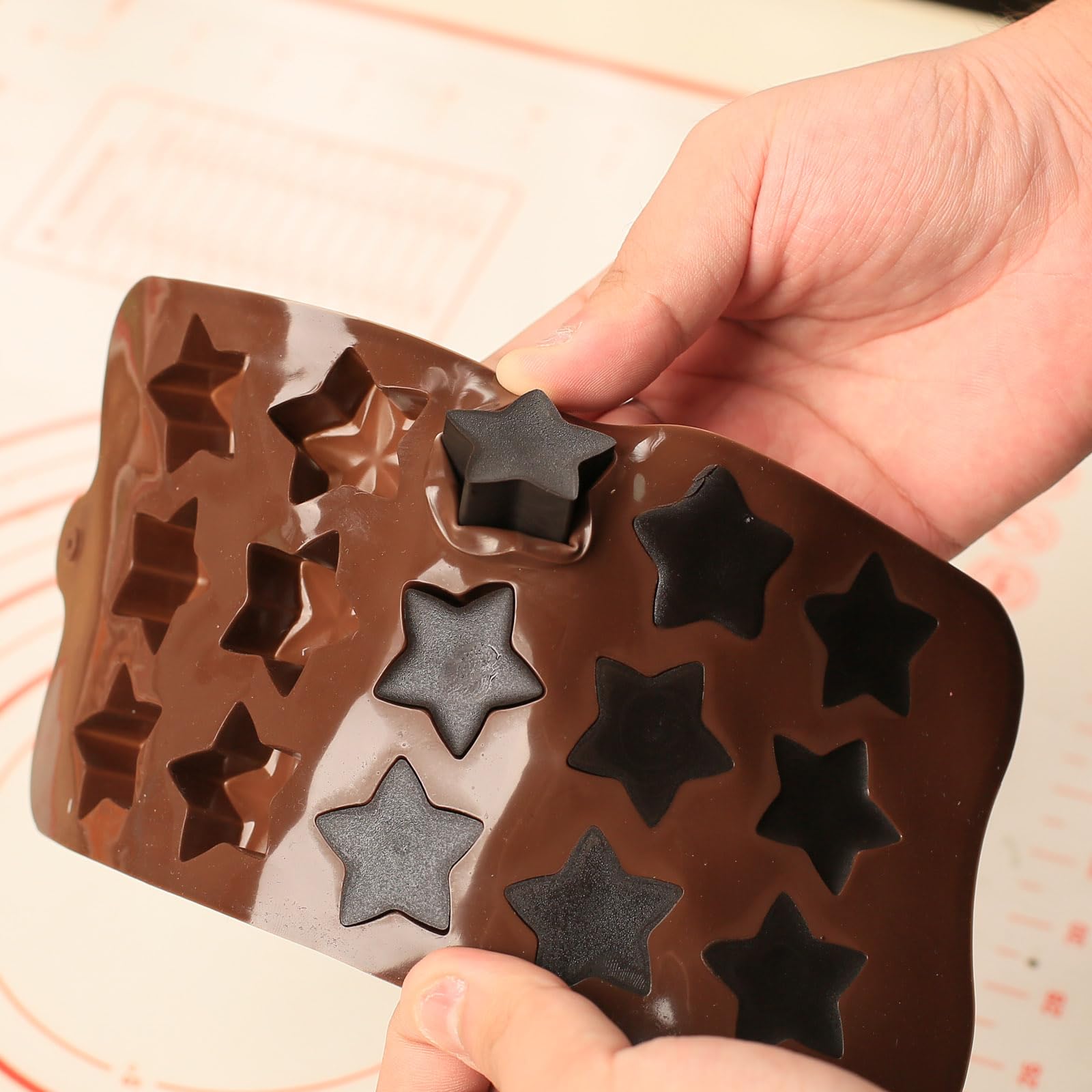 Dacthuw Small Star Chocolate Molds Silicone, Food Grade Silicone Candy Molds for Bite Size Gummy/Jelly/Fruit Snacks, 15 Cavities Mini Star Mold for Soap/Candle/Wax Melt, 2 Pcs