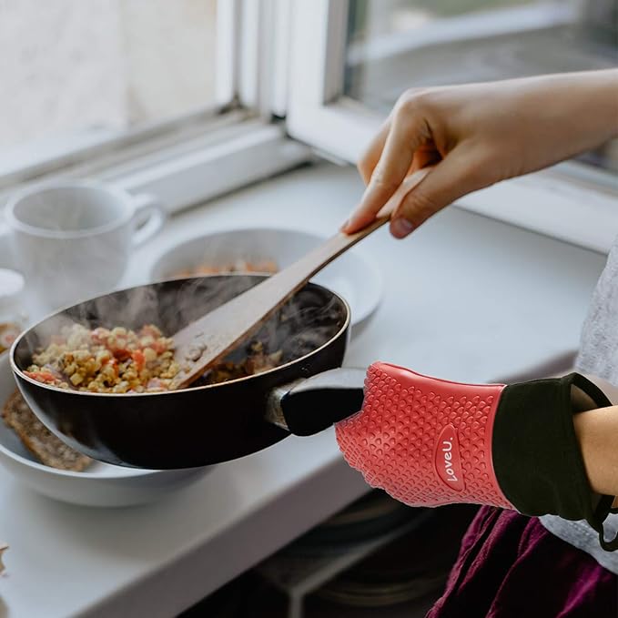 Loveuing Kitchen Oven Gloves - Dual-Layer Heat Resistant Grilling Gloves, Silicone Oven Mitts with 5 Fingers, Waterproof Non-Slip Pot Holder for Barbecue, Cooking, Baking (Red, Long)