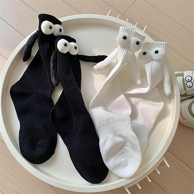 Oneastern 2 Pairs Magnetic Holding Hands Socks Funny Couple Gifts, Best Friend, Engagement, Anniversary, Teens Gag Cute Weird Stuff