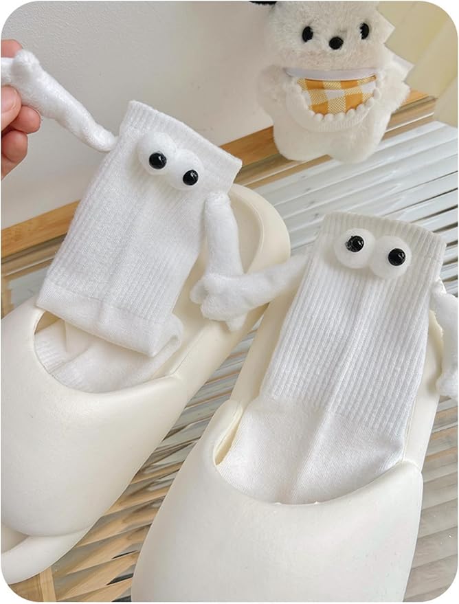 Oneastern 2 Pairs Magnetic Holding Hands Socks Funny Couple Gifts, Best Friend, Engagement, Anniversary, Teens Gag Cute Weird Stuff
