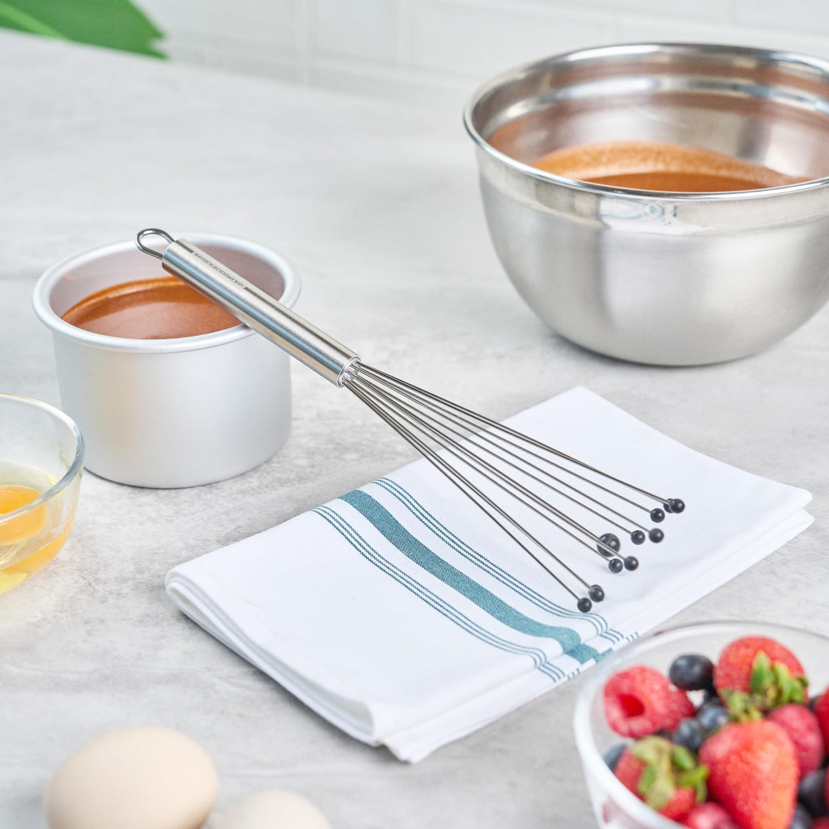 Restaurantware 10.5 in Stainless Steel Ball Whisk with Silicone Tips - 6 Pack - German Standard Sauce & Gravy Whisk, Non-Scratch, Dishwasher Safe - Non-Stick Safe Silicone Ball Whisk for Baking