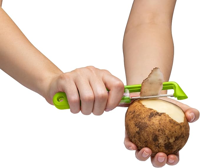 Dreamfarm Sharple Self-Sharpening Vegetable Peeler - Kermit Green