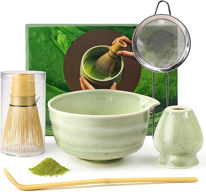 Rzoklot Matcha Tea Set – Japanese Matcha Bowl with Spout, Bamboo Whisk, Scoop, Holder & Strainer – Complete Ceremonial Matcha Kit for Beginners & Gift-Giving, Green