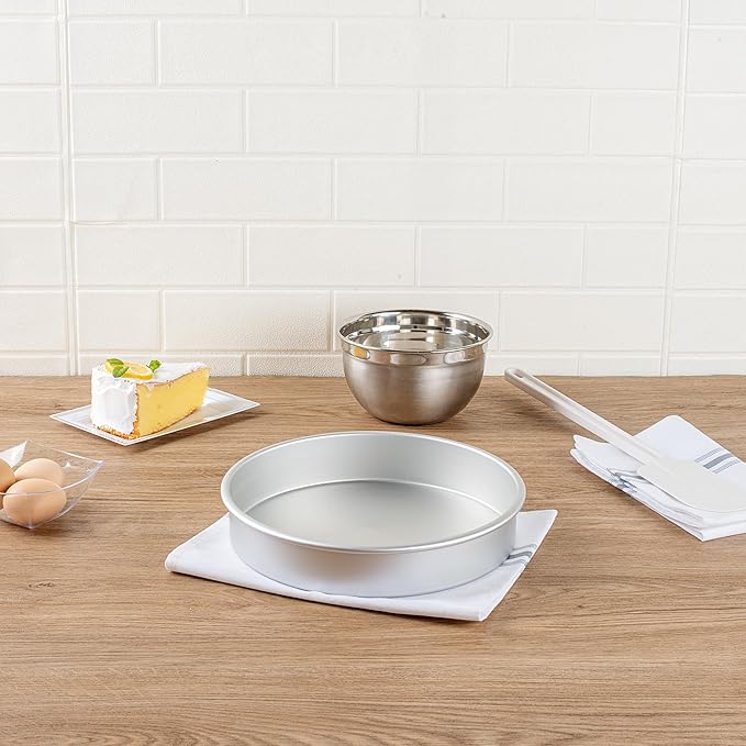 Restaurantware Aluminum Straight-Sided Cake Pan - Pack of 1 - Met Lux 10 x 2 Inches Round Baking Tin, Greaseproof, Even-Heating, Freezable - Anodized Aluminum Round Cake Pan Ideal For Baking