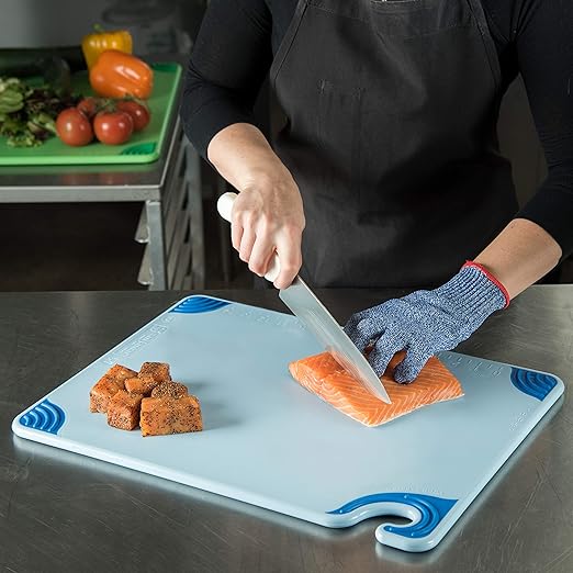 San Jamar Saf-T-Grip Cutting Board With Molded-In Ruler, Plastic Chopping Board for Kitchen, 15" x 20" x 0.5", 1 Count, Blue