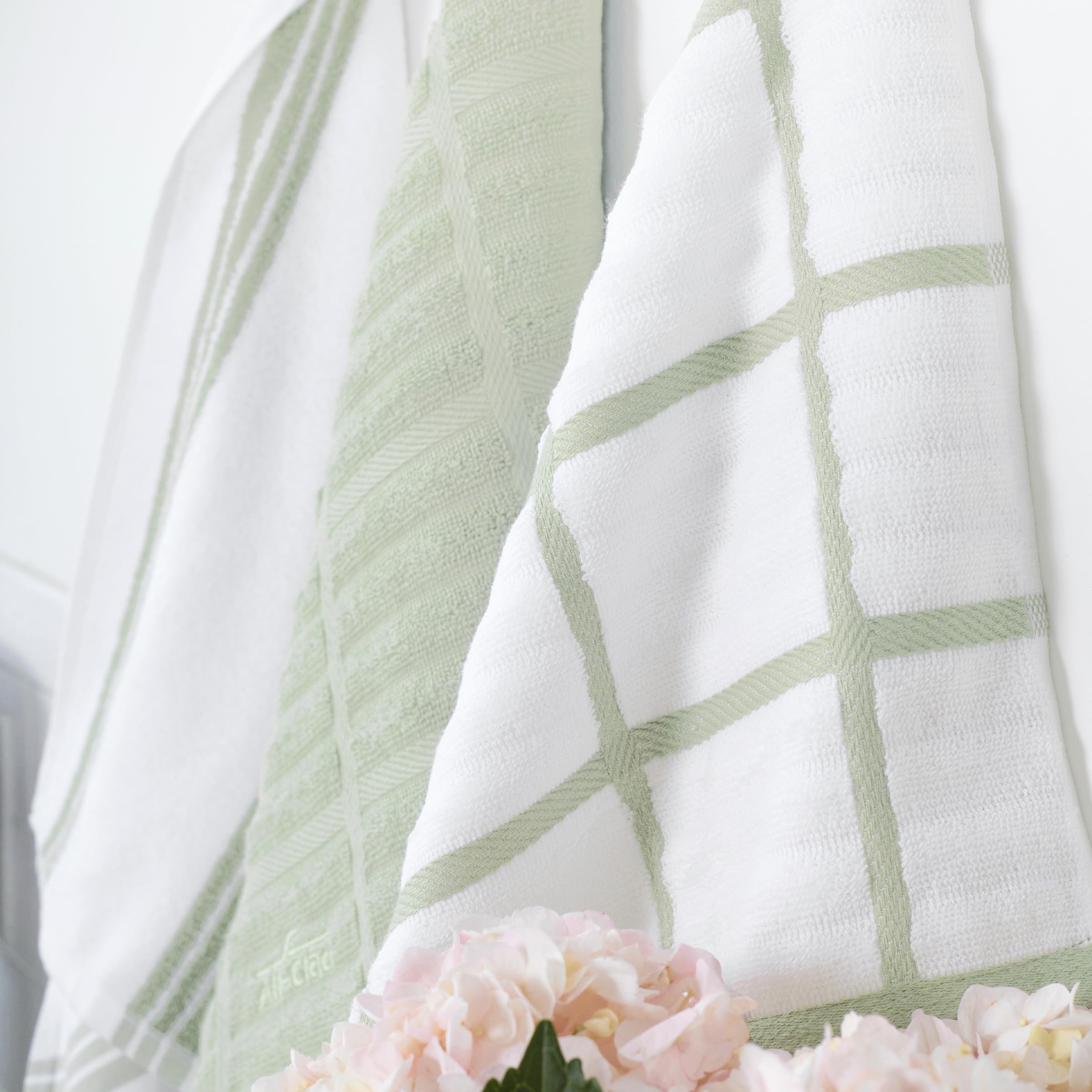 All-Clad Solid & Coordinate Kitchen Towels: Highly Absorbent, Super Soft Long Lasting 100% Cotton, 17" x 30" Tea Towels for Cleaning & Drying Dishes, Pans, Glassware, Countertops, 4-Pack, Fennel