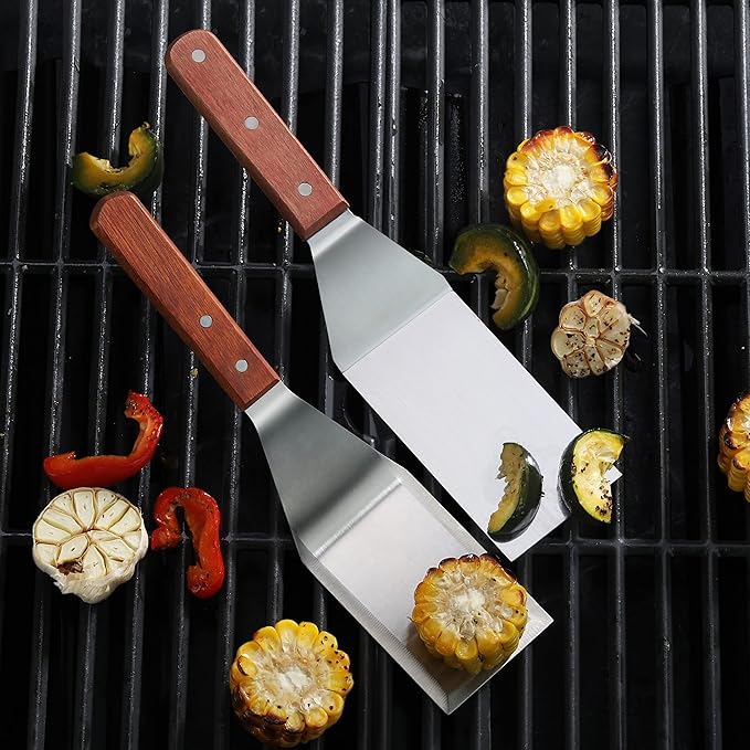 New Star Foodservice 11.5 Inch Heavy Duty Hamburger Turner, Commercial Restaurant Grade Stainless Steel Spatula with Cutting Edge and Wood Handle