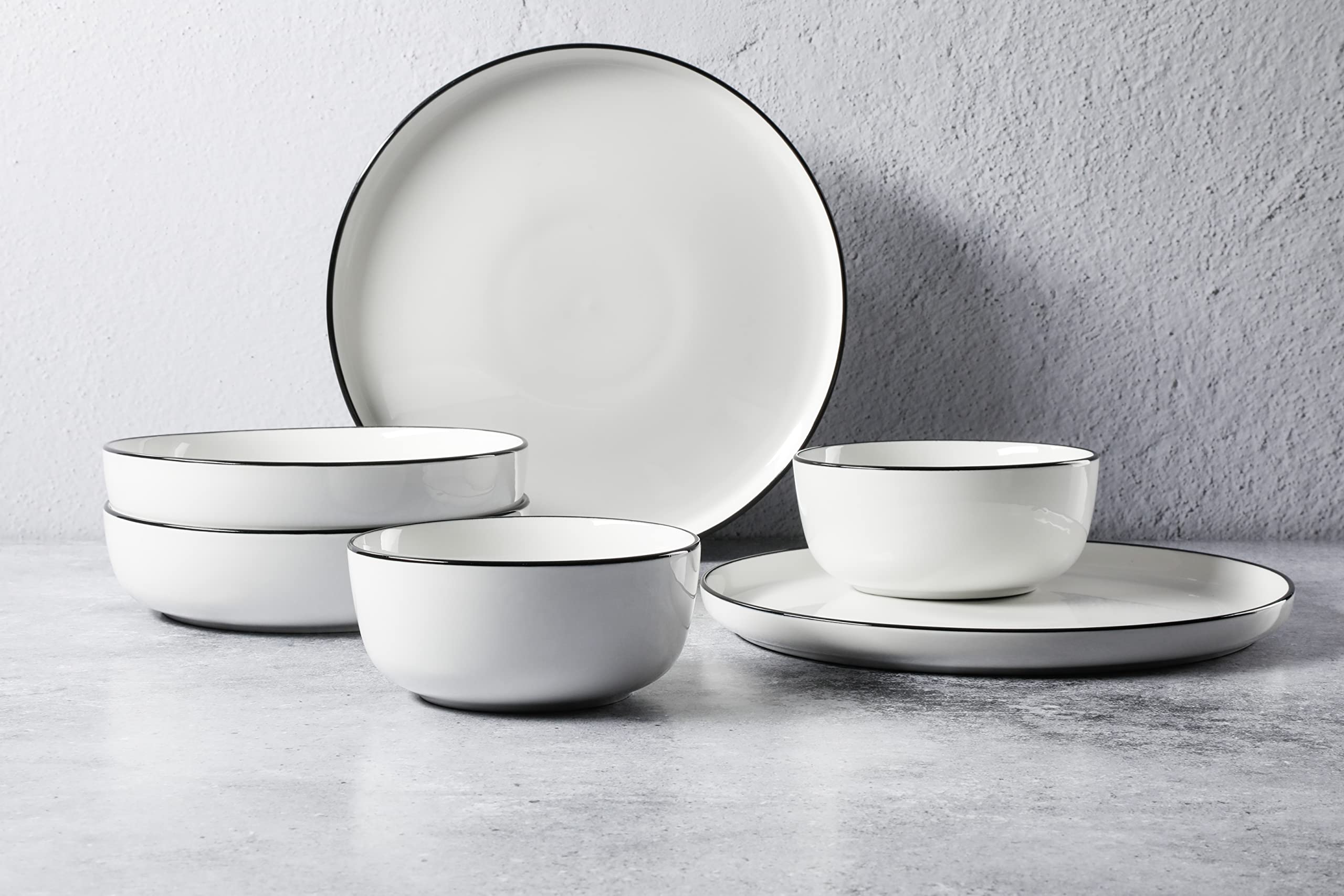 Gibson Home Oslo 16-Piece Porcelain Dinnerware Set, Service for 4 – White Plates with Black Rim, Microwave & Dishwasher Safe