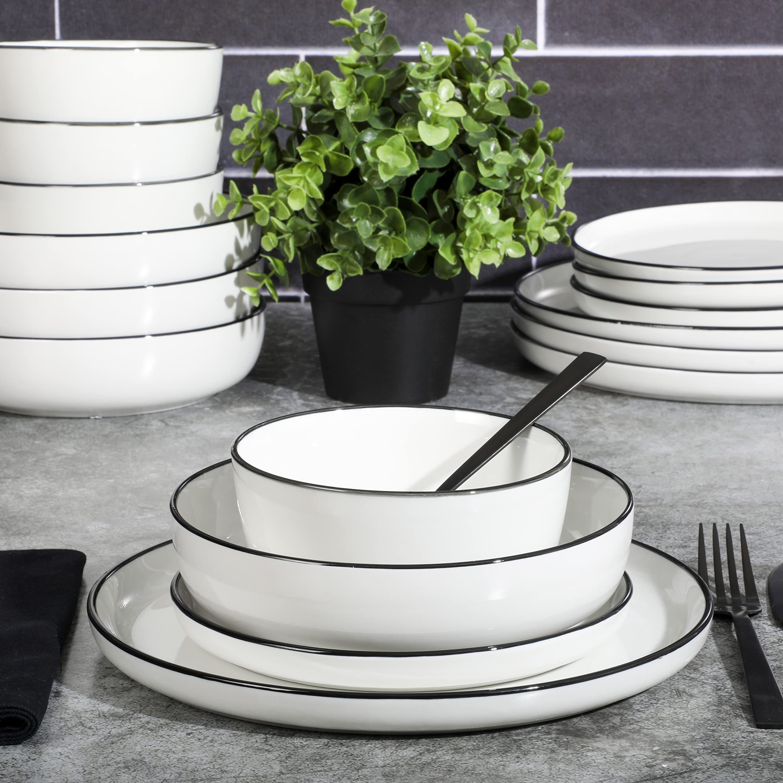 Gibson Home Oslo 16-Piece Porcelain Dinnerware Set, Service for 4 – White Plates with Black Rim, Microwave & Dishwasher Safe