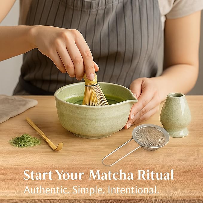Rzoklot Matcha Tea Set – Japanese Matcha Bowl with Spout, Bamboo Whisk, Scoop, Holder & Strainer – Complete Ceremonial Matcha Kit for Beginners & Gift-Giving, Green