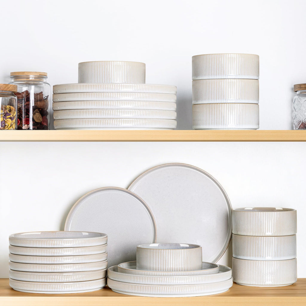 TheTerra Ceramic Dinnerware Set for 6, 18-Piece Plates and Bowls Set