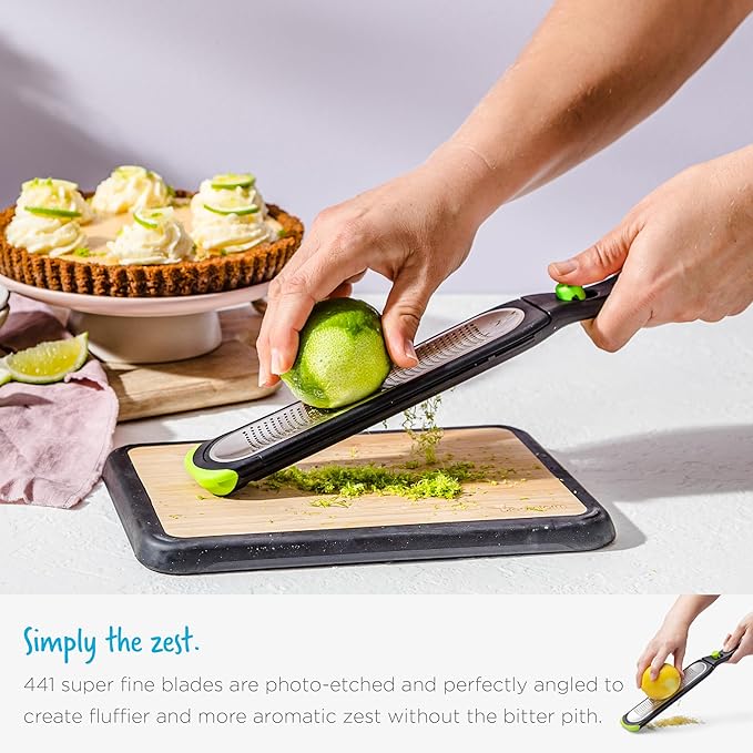Dreamfarm Ozest Self-Cleaning Zester with Pop Button - 1mm Fine Zesting