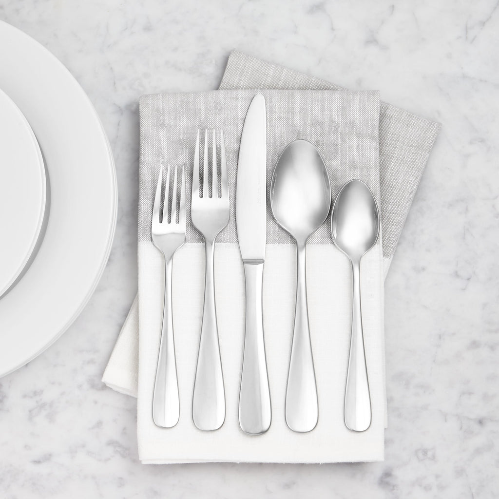 Amazon Basics Stainless Steel Dishwasher Safe Dinner Spoons with Round Edge, Large Tablespoons, Substantial Weight, 7.9 inches, Silver, Pack of 12