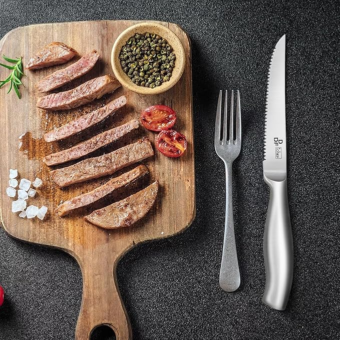 Steak Knives Set of 6, 4.5-Inch Serrated Steak Knives, Dishwasher Safe