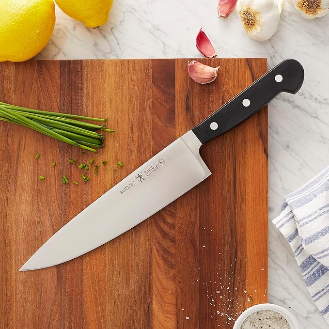 HENCKELS Classic Razor-Sharp 16-Piece Knife Block Set, Chef Knife, Bread Knife, Carving Fork and Knife, German Engineered Informed by 100+ Years of Mastery, Dark Brown Block