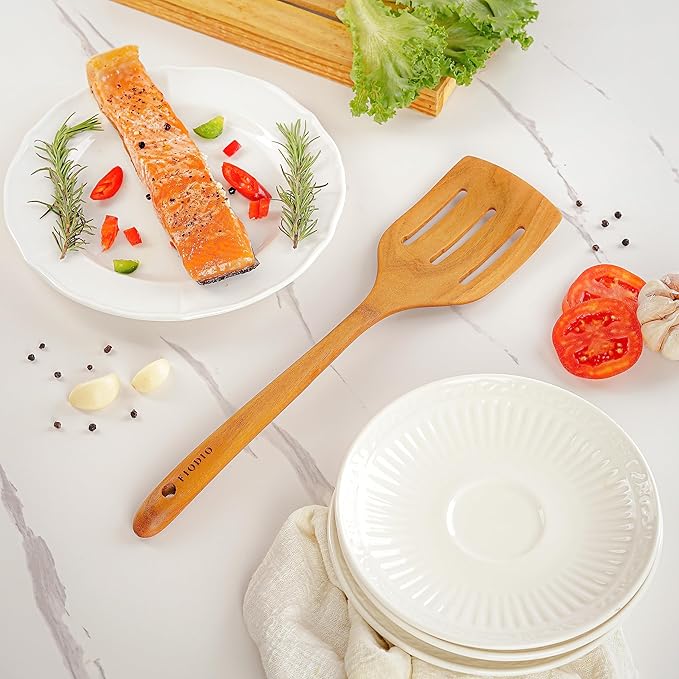 Fiodio Home Teak Wooden Spatula, Spoons & Slotted Turner for Cooking – Natural Non-Stick, Handcrafted Kitchen Utensils with Comfort Grip & Microfiber Cloth